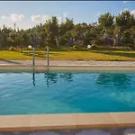 Вилла Enchanting With Pool & Lush Garden In Sicily