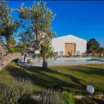Вилла Enchanting With Pool & Lush Garden In Sicily *