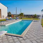 Enchanting With Pool & Lush Garden In Sicily Пачеко