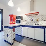 Вилла Enchanting With Pool & Lush Garden In Sicily