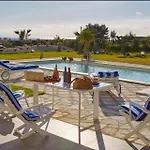 Enchanting With Pool & Lush Garden In Sicily *