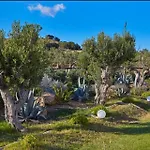 Enchanting With Pool & Lush Garden In Sicily