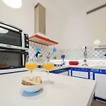 Enchanting With Pool & Lush Garden In Sicily Вилла Пачеко