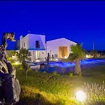 Enchanting With Pool & Lush Garden In Sicily * Пачеко