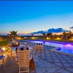 Enchanting With Pool & Lush Garden In Sicily Пачеко