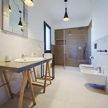 Villa Enchanting With Pool & Lush Garden In Sicily Paceco