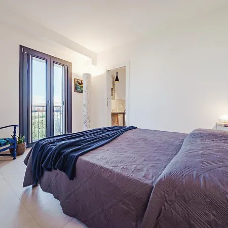 Enchanting With Pool & Lush Garden In Sicily Пачеко