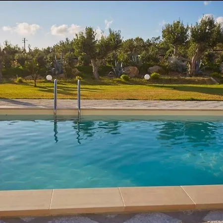 Villa Enchanting With Pool & Lush Garden In Sicily