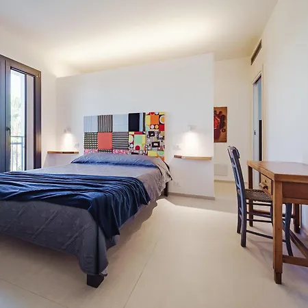 Villa Enchanting With Pool & Lush Garden In Sicily *